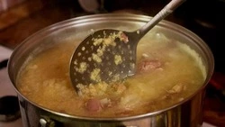 Как накормить семью в блэкаут. Что делать, если дома нет ни света, ни газа