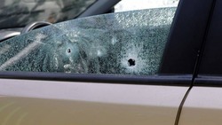 Дрон ударил по авто в Белгородской области: мужчина погиб, его жена ранена