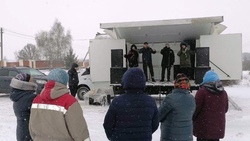 Ивнянские артисты побывали в селе Новосёловка-Первая с концертной программой