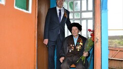 Депутат областной Думы поздравил ивнянских ветеранов войны