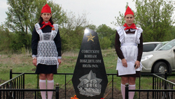 Кочетовцы открыли памятник воинам в Ивнянском районе