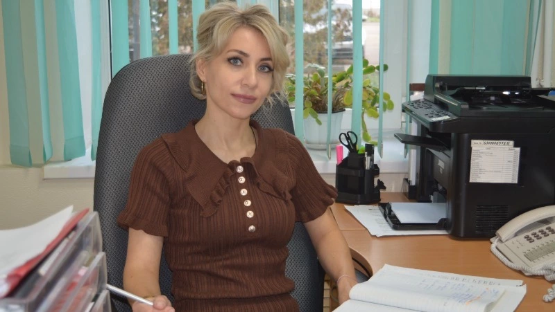 С улыбкой и добром. Как жительница Ивни помогает землякам сделать жизнь светлее