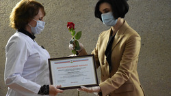 Белгородские медики и соцработники получили награды за работу в условиях пандемии