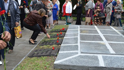 Делегация Ивнянского района посетила мемориал «В честь героев Курской битвы»