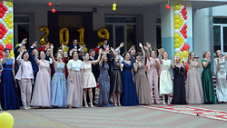 Выпускные вечера прошли в школах Ивнянского района