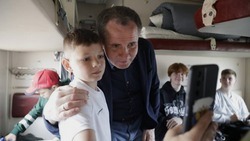 Вячеслав Гладков проводил на отдых в Крым почти 600 белгородских детей из приграничья