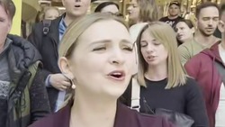 В ТЦ Белгорода прошел флешмоб ко Дню Победы