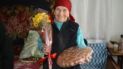 Труженица тыла из Ивнянского района Мария Ченцова получила поздравления с юбилеем