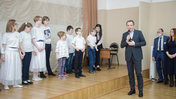 Вячеслав Гладков предложил организовать концерт детей из «Синей птицы» на большой сцене