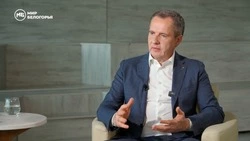Вячеслав Гладков рассказал о повышении норматива финансирования школ до максимального уровня
