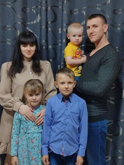 Любовь по-благовещенски. Многодетная семья из Владимировки поделилась секретами семейного счастья 